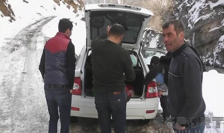 ​Quba-Xınalıq yoluna qaya parçaları düşüb