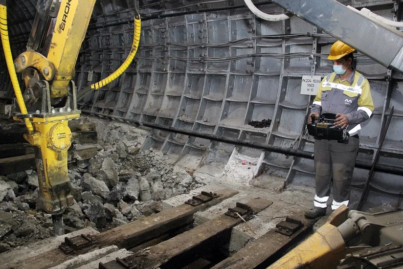 Bakı metrosunun tunellərində dəmir-beton bloklar ağac şpalları əvəz edəcək