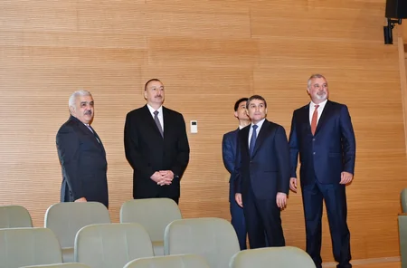 ​Azərbaycan Prezidenti SOCAR-ın yeni inzibati binasının açılışında iştirak edib - VİDEO