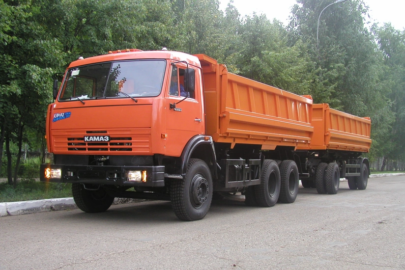 Bakıda yük avtomobili səki ilə hərəkət edən piyadanı vurub