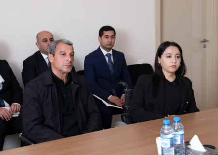 İqtisadiyyat nazirinin müavini Ağdaşda vətəndaşları qəbul edib