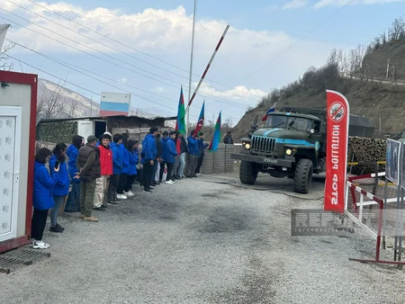 Xankəndi-Laçın yolunda sülhməramlıların avtomobilləri maneəsiz keçid edib - YENİLƏNİB-5