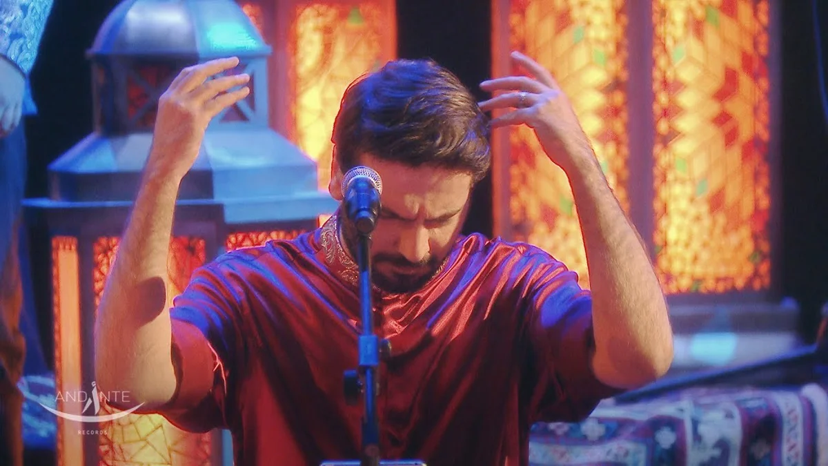 Sami Yusuf Nəsiminin “Sığmazam” qəzəli əsasında yeddi dəqiqəlik kompozisiya hazırlayıb - VİDEO
