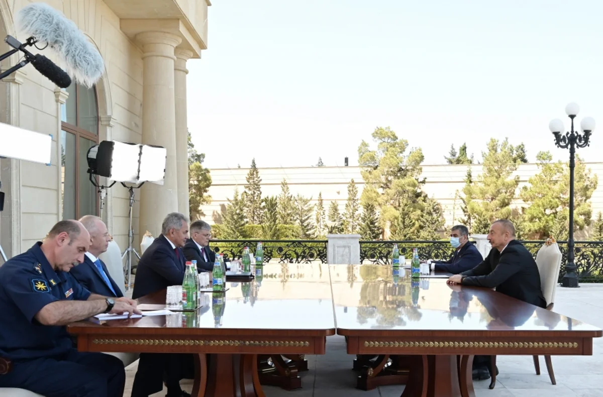 Ilham Aliyev receives Russian Defense Minister