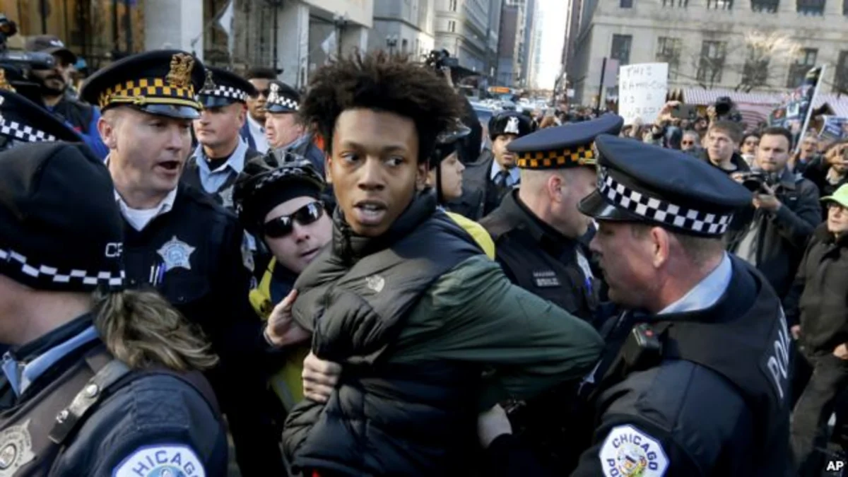 Çikaqoda polislə əhali arasında növbəti qarşıdurma yaranıb