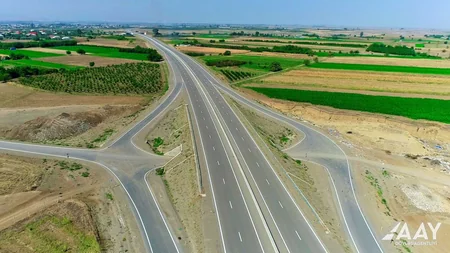 Bakı-Ələt-Qazax-Gürcüstan avtomobil yolunun genişləndirilməsi layihəsinin icrasına baxış keçirilib