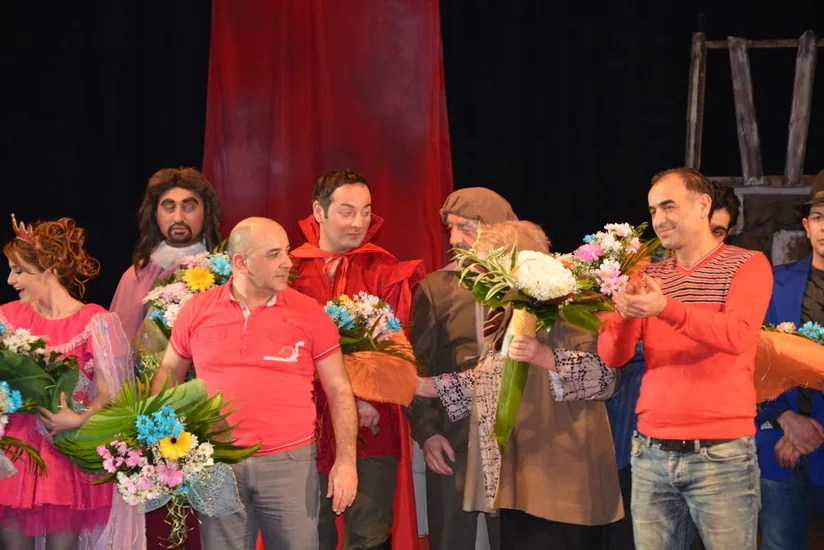 Bakı Ali Neft Məktəbinin müəllim və tələbə heyəti Gənc Tamaşaçılar Teatrının qonağı olub