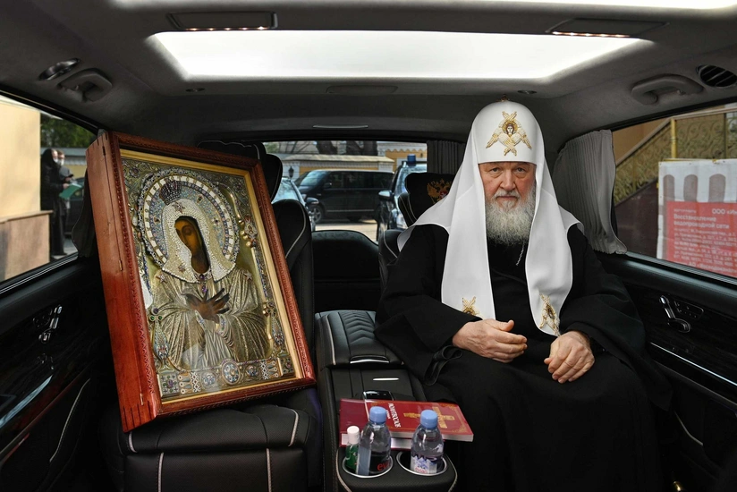 Patriarx Kirill rahibi Mercedesə minməməyə çağırıb