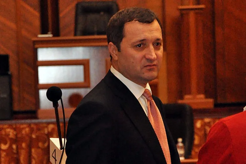 Экс-премьер Молдовы упал в обморок на суде