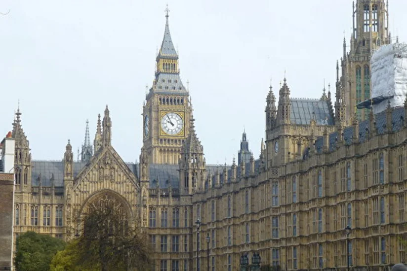 Парламент Британии могут распустить 3 мая