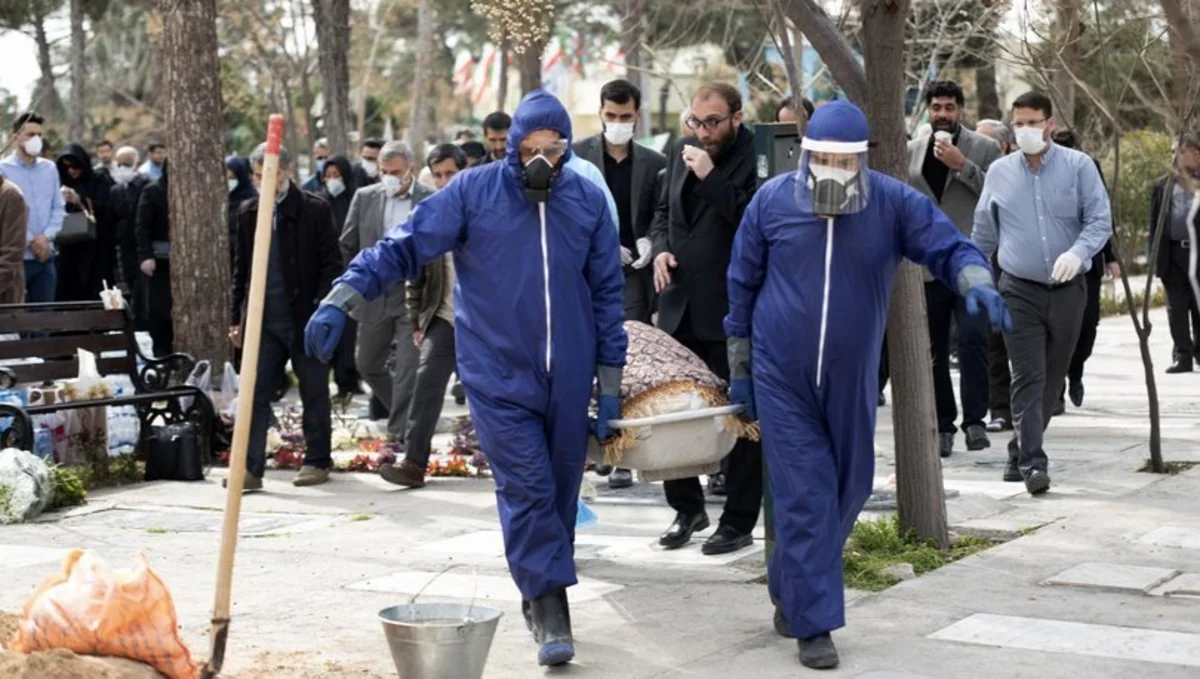 İranda saxta içkidən ölənlərin sayı 73 nəfərə çatdı
