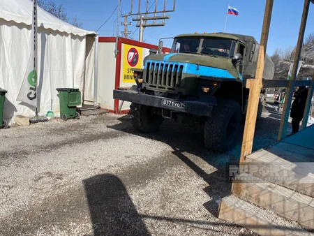 По дороге Ханкенди-Лачын беспрепятственно проехали 70 автомобилей миротворцев