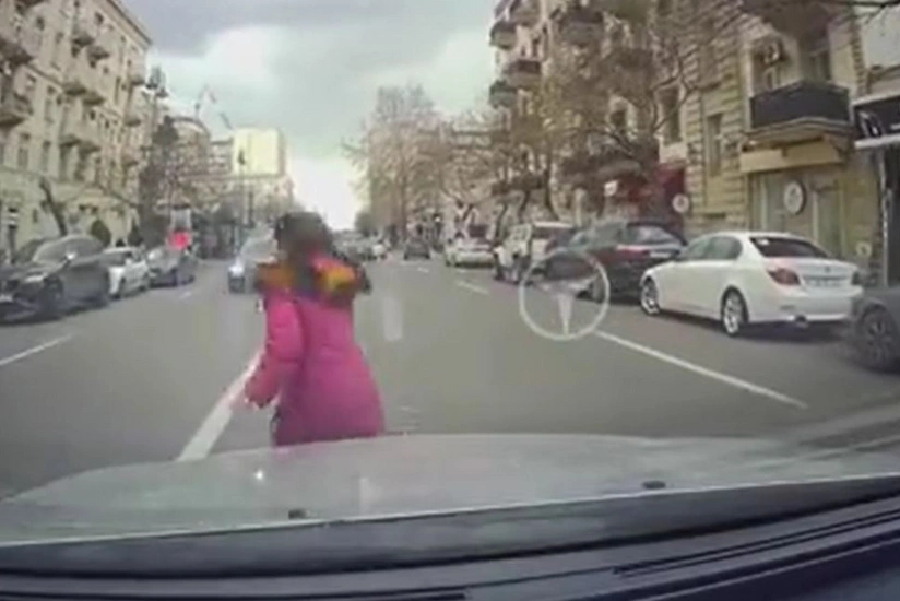 Бакинская школьница чудом спаслась от смерти - ВИДЕО