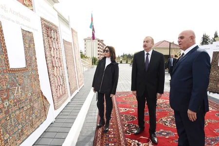 Prezident İlham Əliyev və birinci xanım Mehriban Əliyeva “Azərxalça”nın Ağdam filialının açılışında iştirak ediblər
