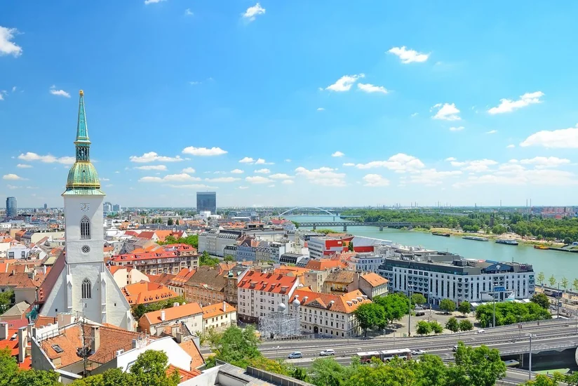 Сахиба Гафарова посетит с официальным визитом Словакию