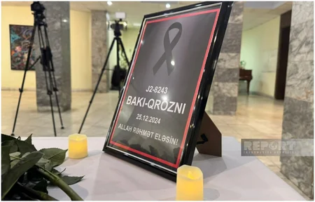 Russian deputy FM visits Azerbaijani Embassy in Moscow to honor victims of plane crash
