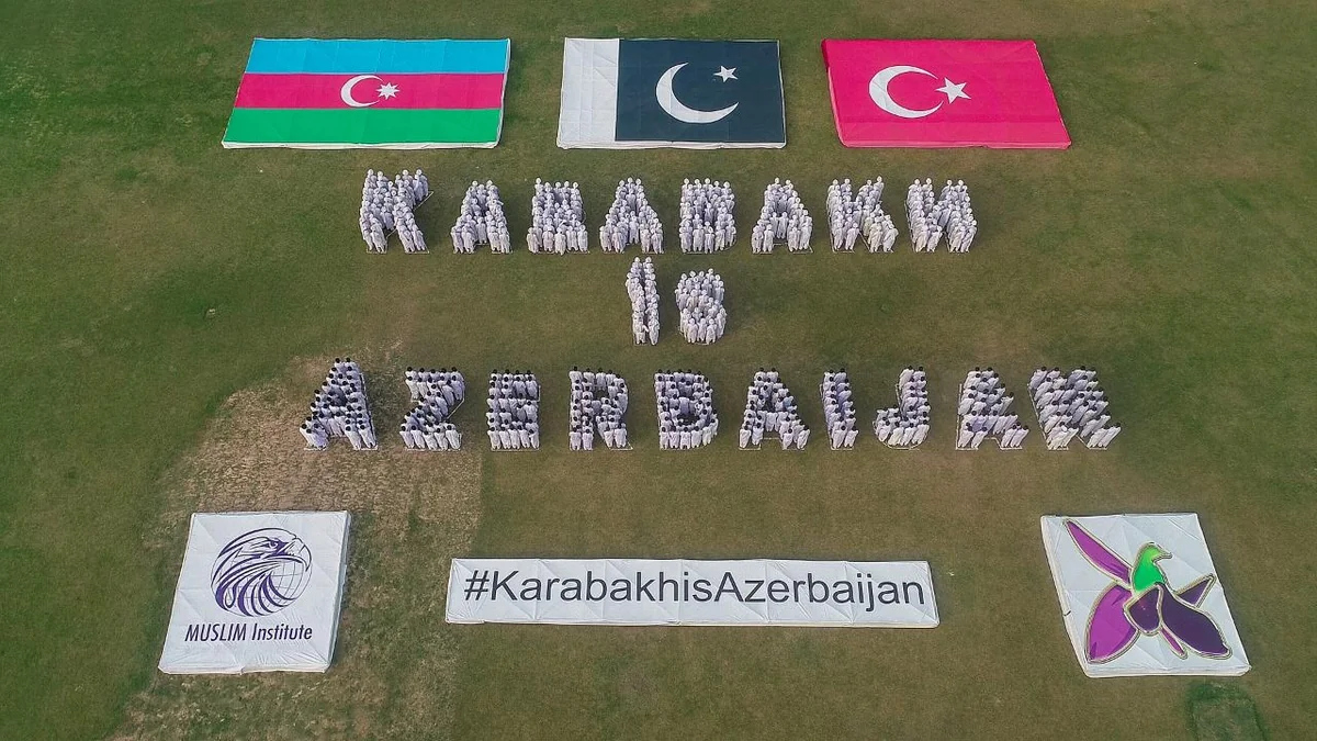 Flashmobs on Azerbaijan's Victory Day held in Pakistan
