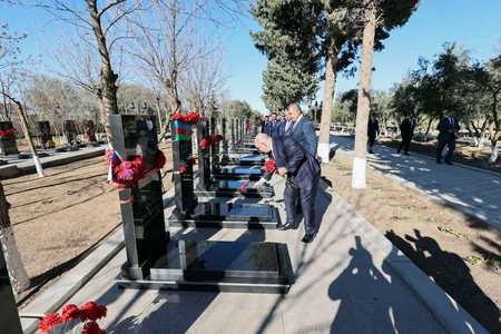 Şahin Bağırov Şirvan şəhərində vətəndaşları qəbul edib