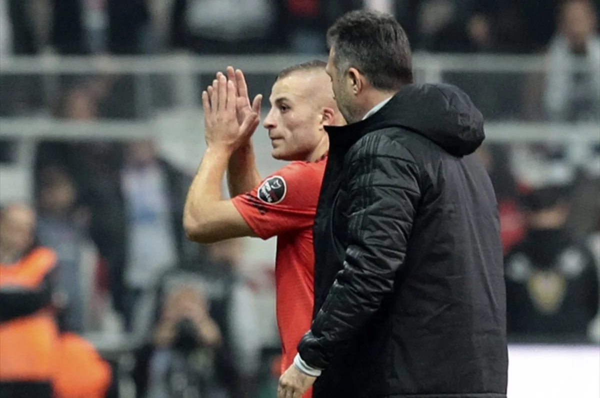 Beşiktaşın futbolçusu klubdan 9 aydır maaş ala bilmədiyini açıqlayıb