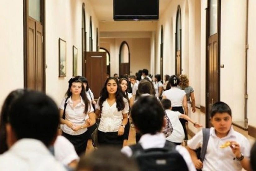 Nazirlər Kabineti məktəblərdə şagird sıxlığı normalarını təsdiqləyib