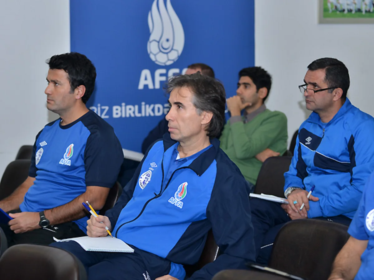 Türkiyənin ​Trabzonspor klubunun məşqçisi AFFA-nın təşkil etdiyi kursa qatılıb