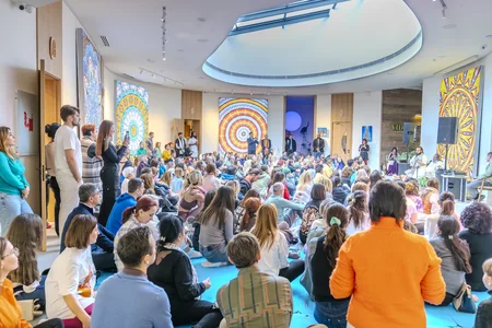 Nine Senses hosts meditation practice from famous Indian guru