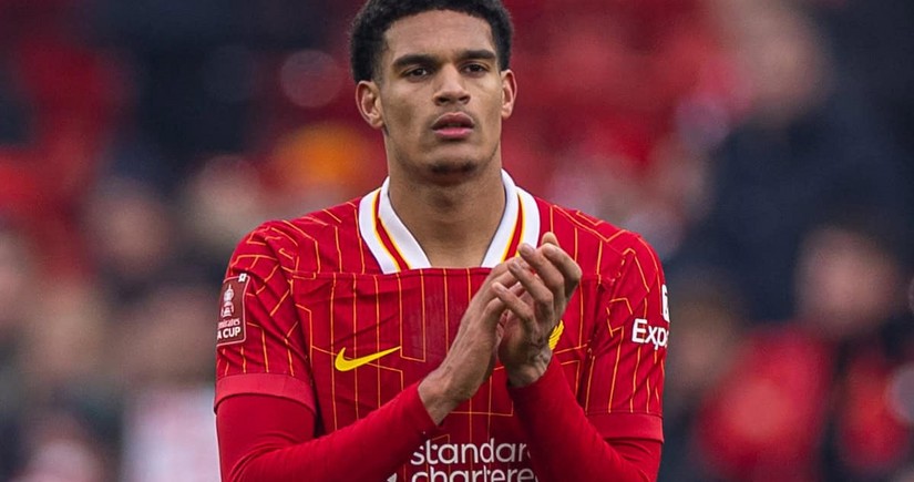 “Liverpul”un futbolçusu “Bayer 04” ilə razılaşıb