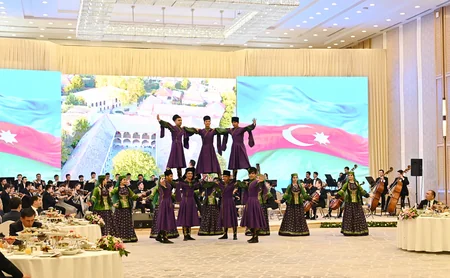 Shavkat Mirziyoyev hosts reception in honor of President Ilham Aliyev