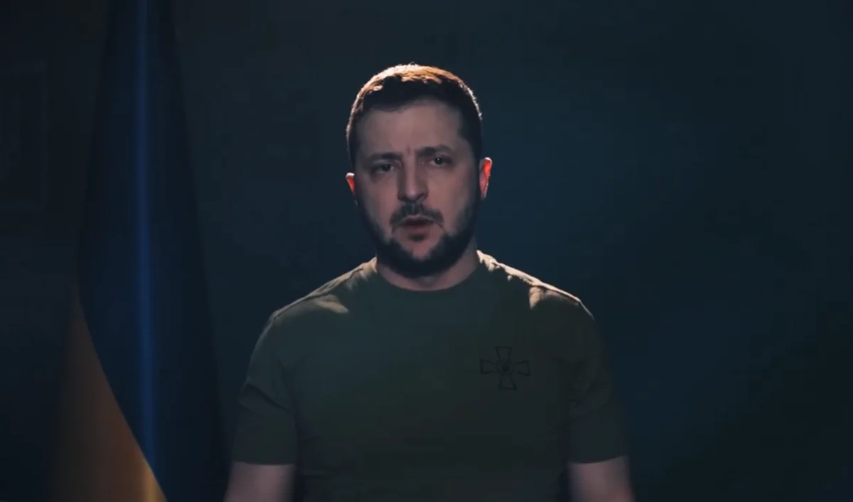 Zelenski hərbi ekspertləri Ukraynanın müdafiə planlarını açıqlamamağa çağırıb