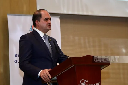 Ümummilli Lider Heydər Əliyevin 100 illiyinə həsr olunan Respublika əczaçılarının 4-cü konfransı keçirilib