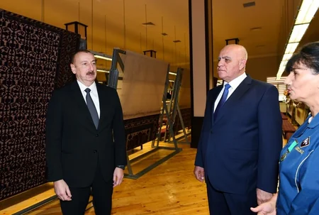 Dövlət başçısı “Azərxalça”nın Tovuz filialının fəaliyyəti ilə tanış olub