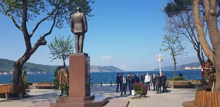 İstanbulda Heydər Əliyevin anadan olmasının 97-ci ildönümü qeyd olunub