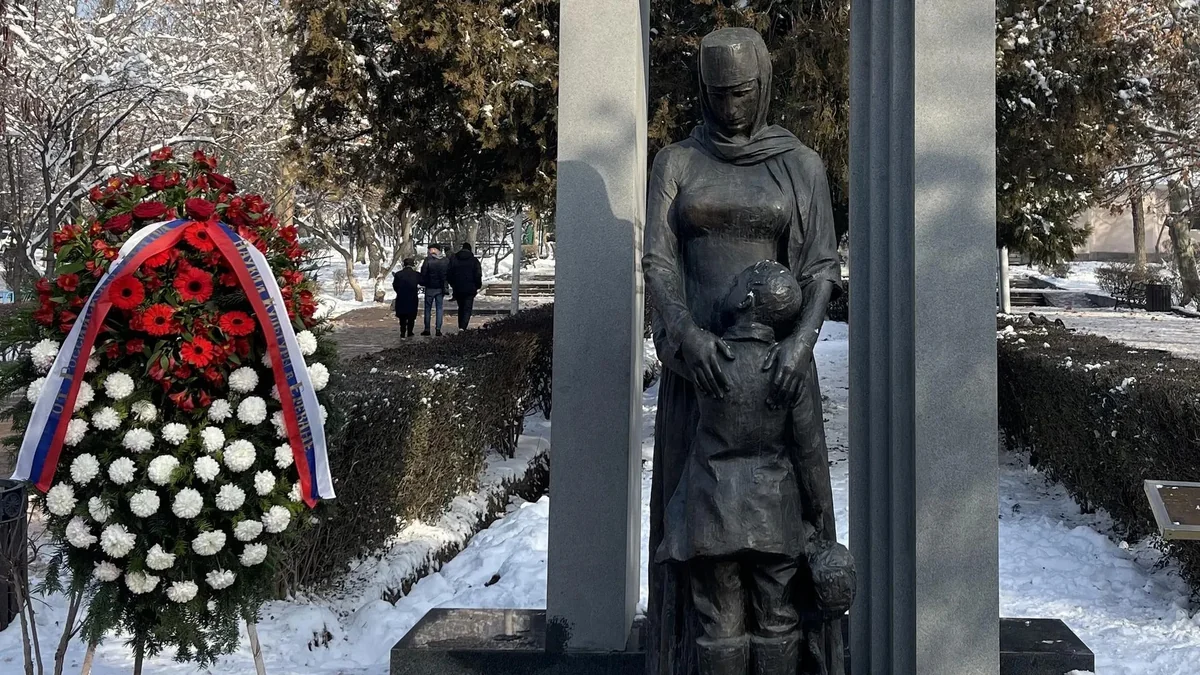 В Армении задержали мужчину, осквернившего памятник детям блокадного Ленинграда