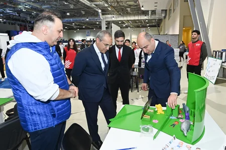 SAF 2023-ün üçüncü günündə dövlət rəsmiləri yarışları izləyiblər 