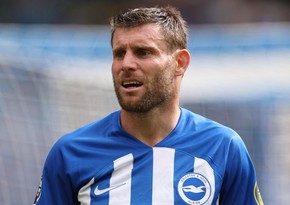 Brayton 39 yaşlı futbolçu ilə müqavilə müddətini uzatmaq üçün danışıqlara başlayıb