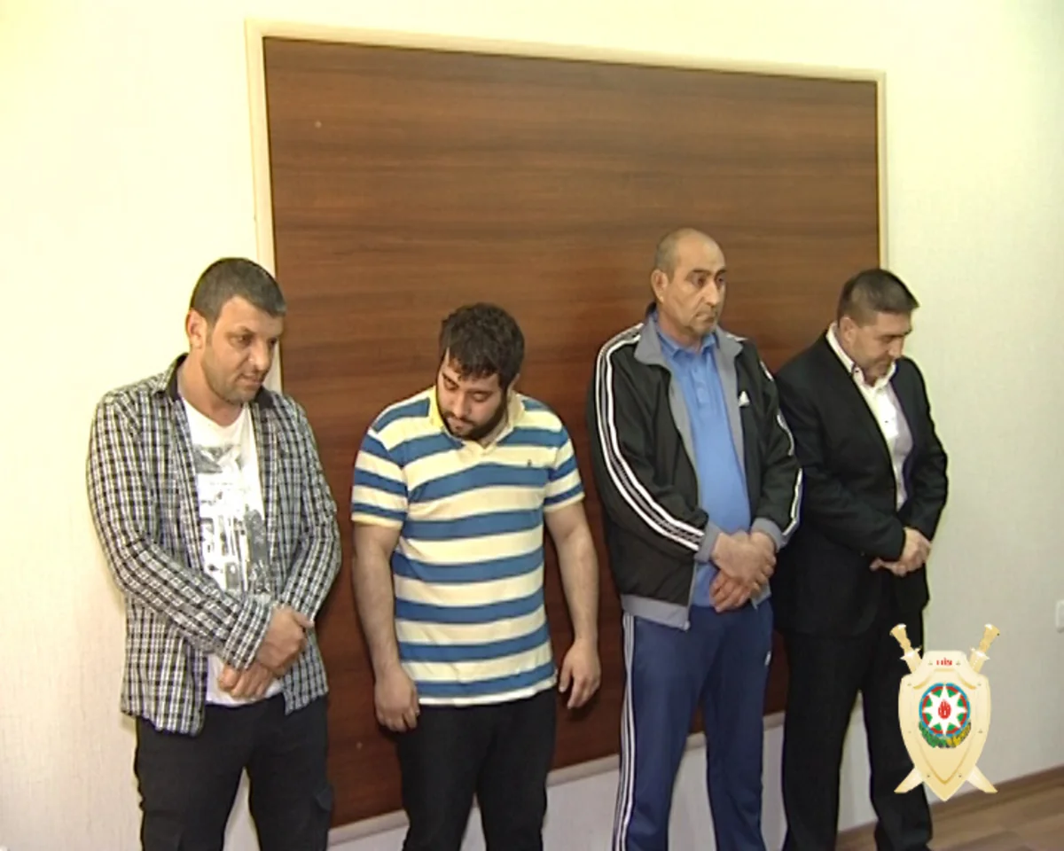 В Баку из квартиры украден сейф, содержащий 30000 долларов и золота на 100000 манатов