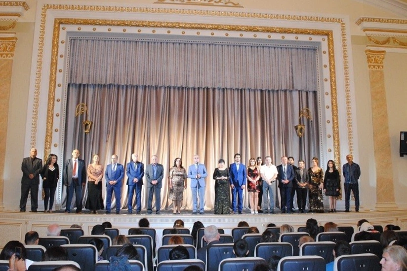 Sumqayıt Dövlət Dram Teatrı mövsümü “Solğun çiçəklər” ilə açıb