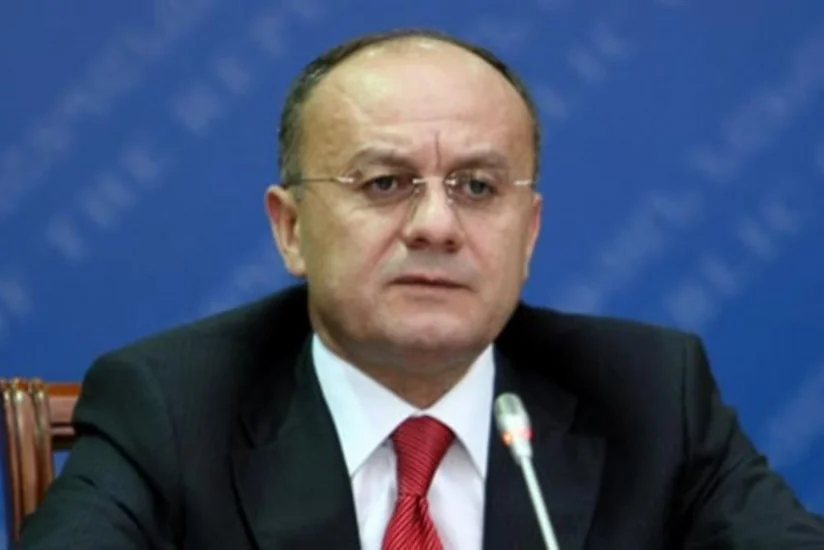 ​Ermənistanın müdafiə naziri: Helikopterin vurulmasından sonra bir sıra erməni hərbçiləri istefaya göndərilib
