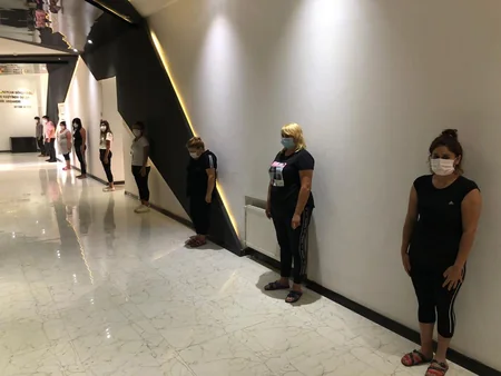 Bakıda karantini pozan kafe icarədarı və 8 nəfər saxlanıldı