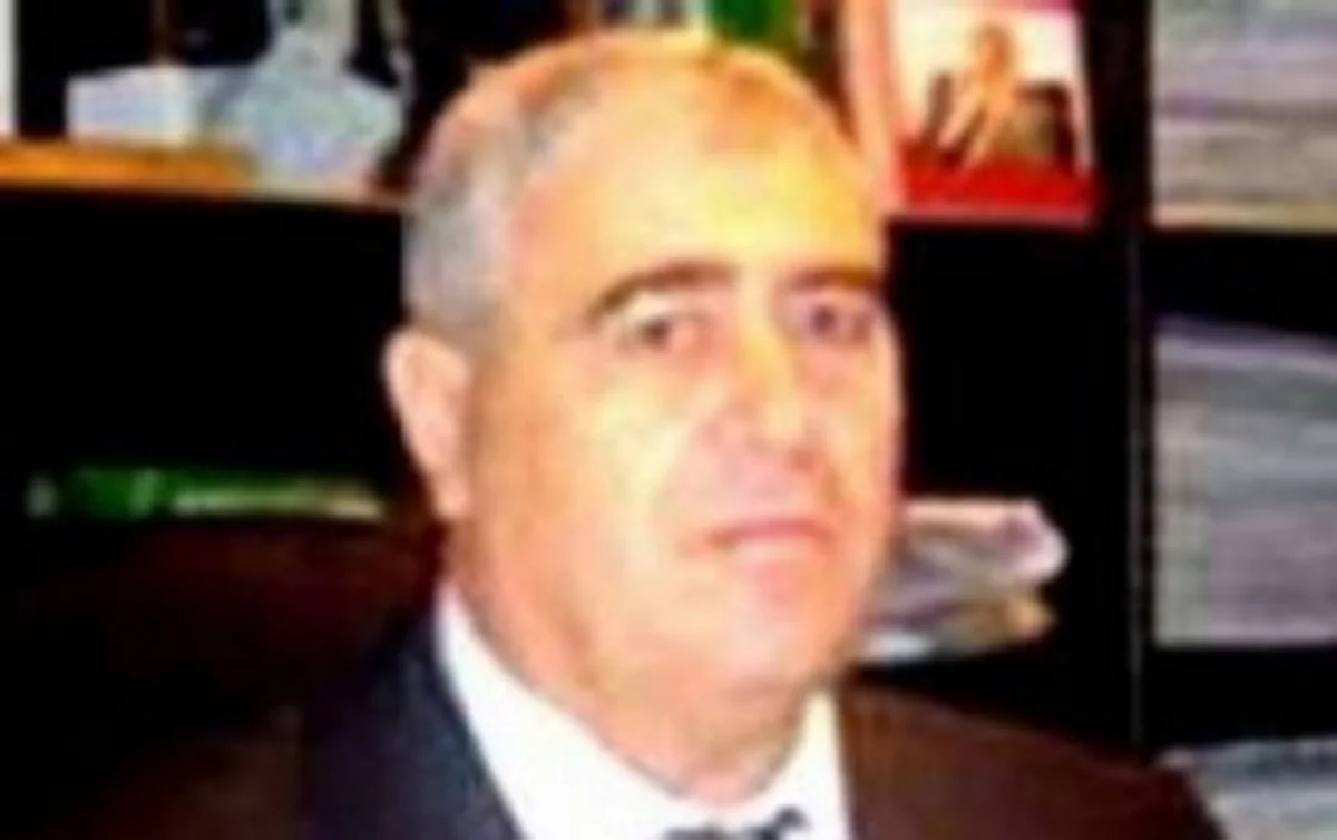 İsfəndiyar Axundovun qardaşı oğlunun maliyyə işlərini aparan şəxs məhkəmədə dindiriləcək