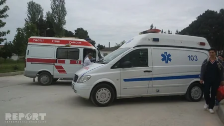 Qadın sürücü avtomobili aşırıb, xəsarət alanlar var - FOTO