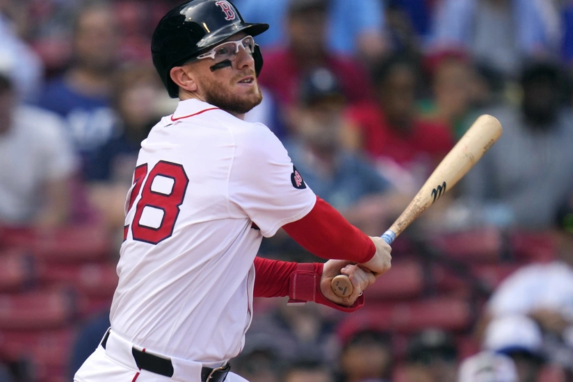 Amerikalı beysbolçu bir oyunda iki komandada çıxış etməklə  tarixə düşüb