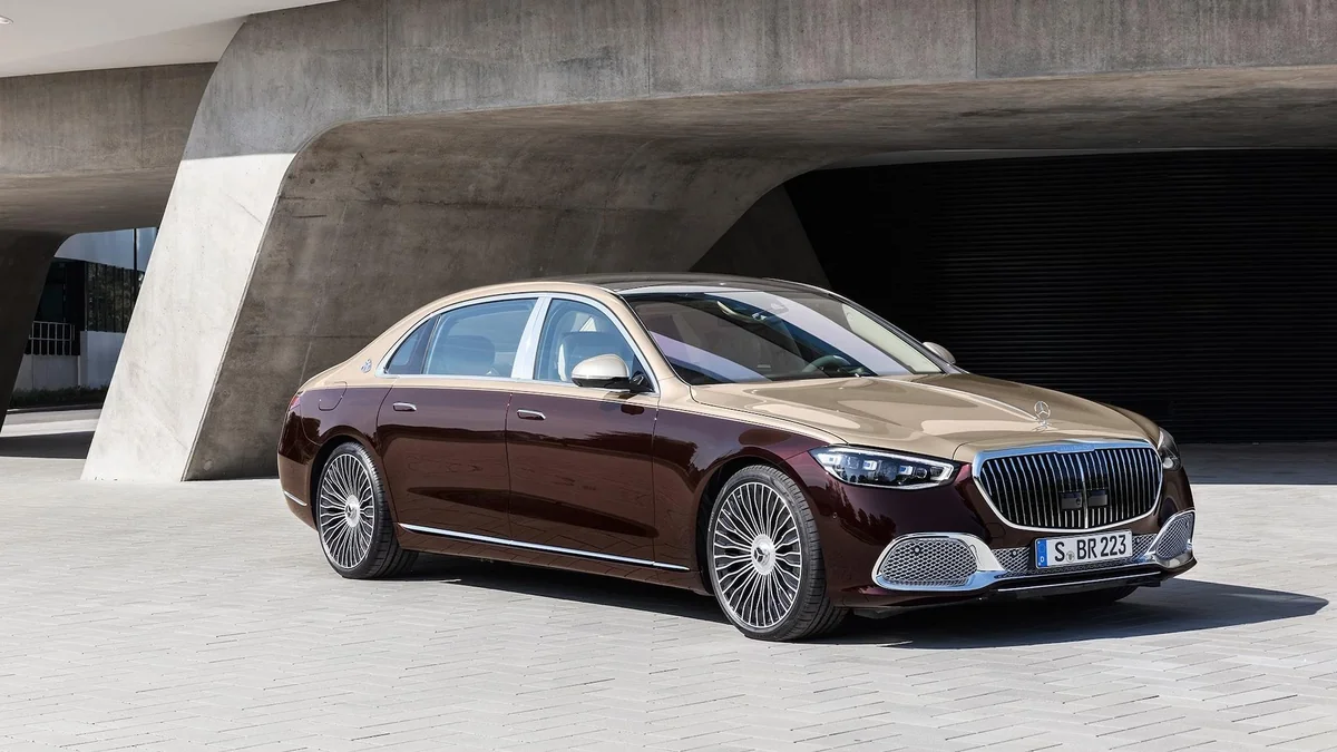 Мерседес отзывает новые лимузины Maybach из-за проблем с герметичностью салона