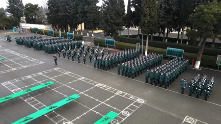 Gənc sərhədçilər and içib