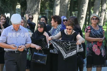 Xalq artisti Habil Əliyev I Fəxri xiyabanda dəfn olunub