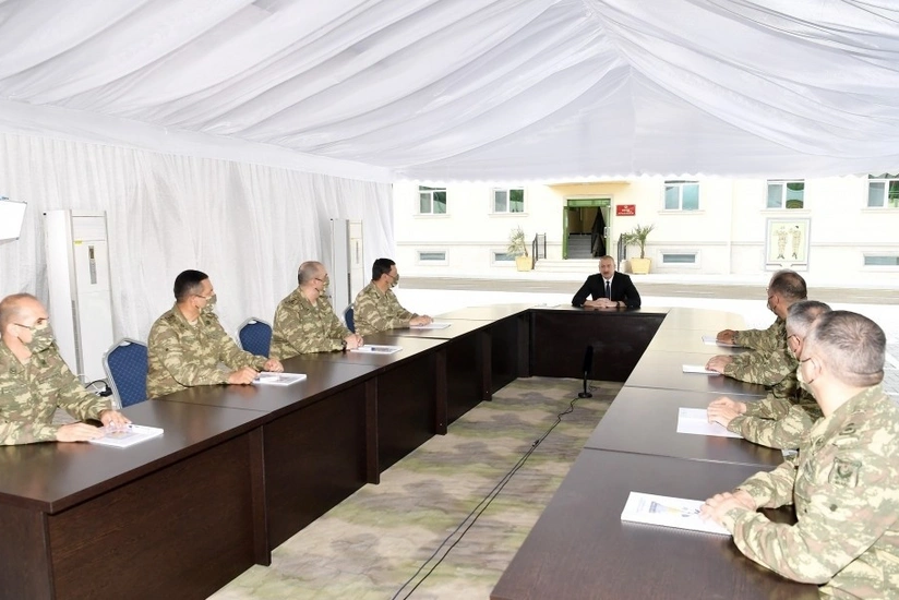 İlham Əliyev Azərbaycan Ordusunun şəxsi heyətini təbrik edib