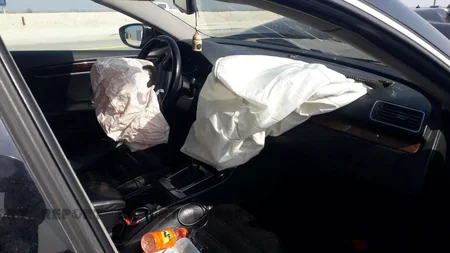 В Кюрдамире перевернулся микроавтобус, пострадали 8 человек 