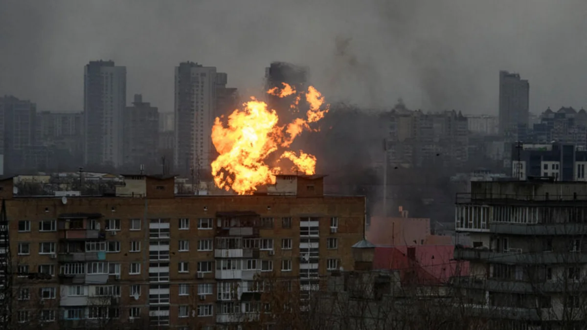 2 killed, 13 injured in night attack on Kyiv