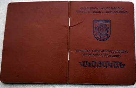 ​Ermənistan hərbçilərinə məxsus sənəd və rabitə vasitələri ələ keçirilib - FOTO