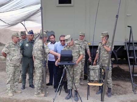 Xəzərdə axtarışı gedən hərbi pilotun yaxınları tədbirlər barədə məlumatlandırılıb